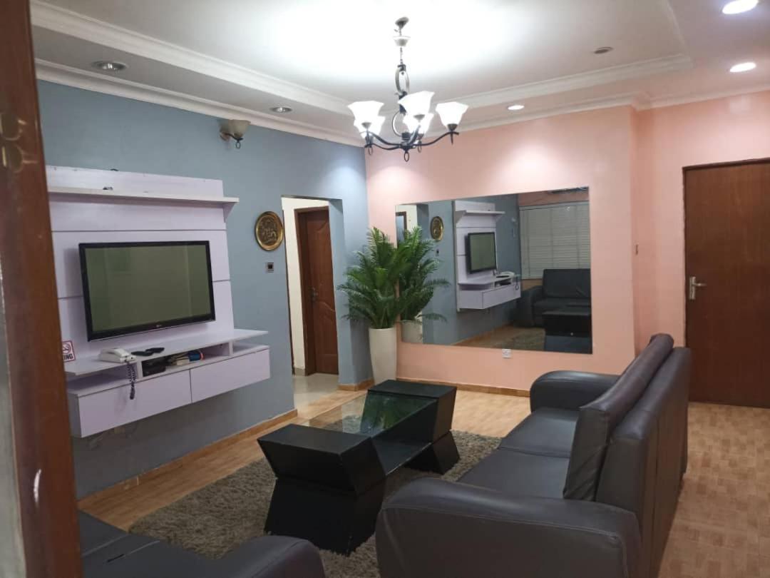 Haute Aparthotel Ikeja Esterno foto