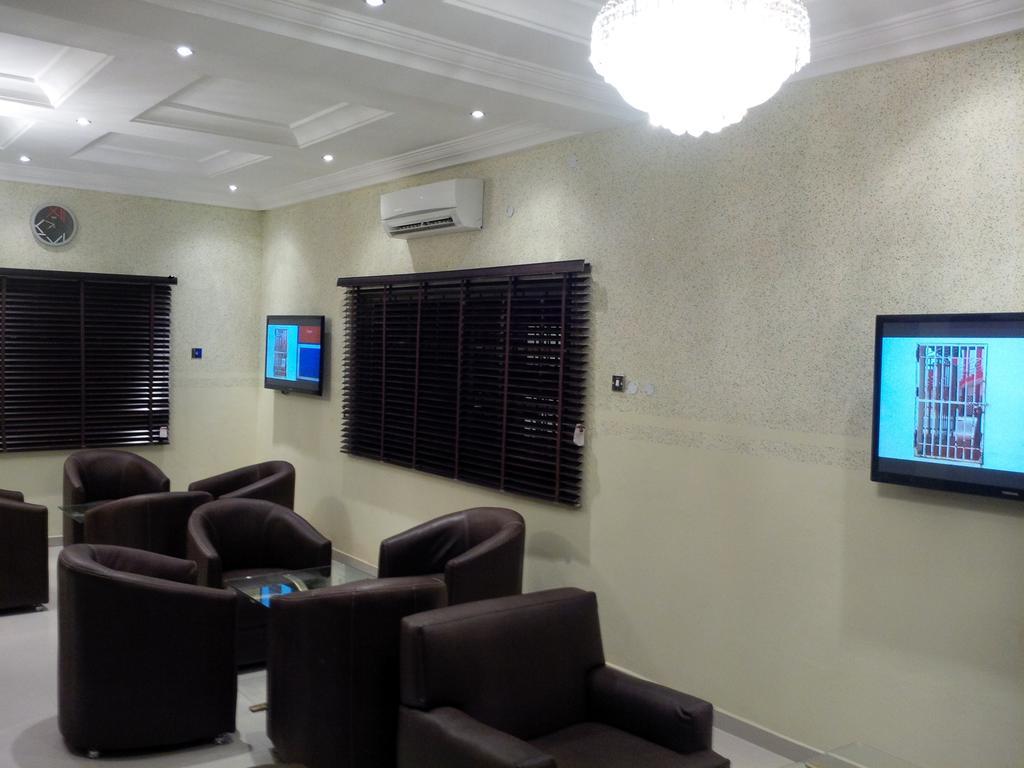 Haute Aparthotel Ikeja Esterno foto